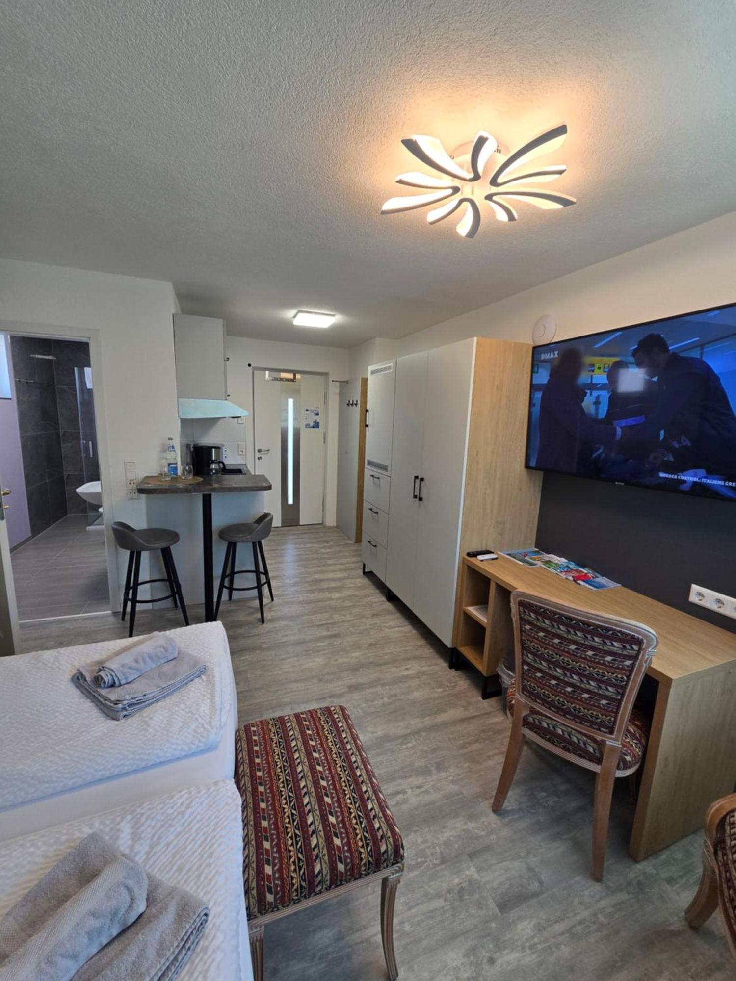 Uhldingen-Mühlhofen Bodensee Sunshine Zimmer & Apts. מראה חיצוני תמונה